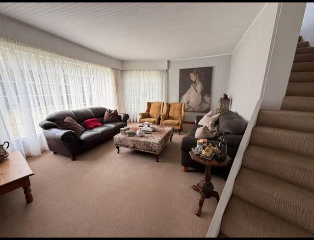 4 BEDROOM HOUSE FOR SALE IN THREE RIVERS EAST